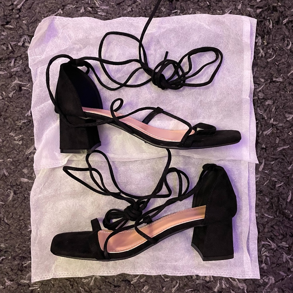 Lace Up Chunky Heel Sandals